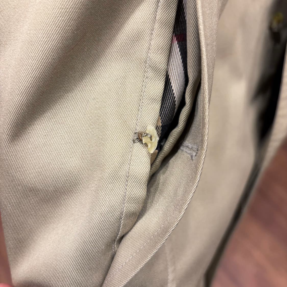 버버리 싱글 브레스티드 코트 노바 체크 안감 센터 벤트 디테일 베이지 상품이미지10