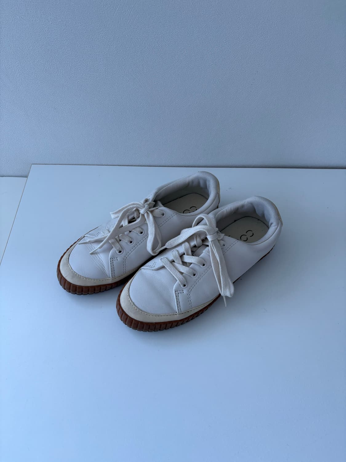 COS 흰색 스니커즈 상품이미지1
