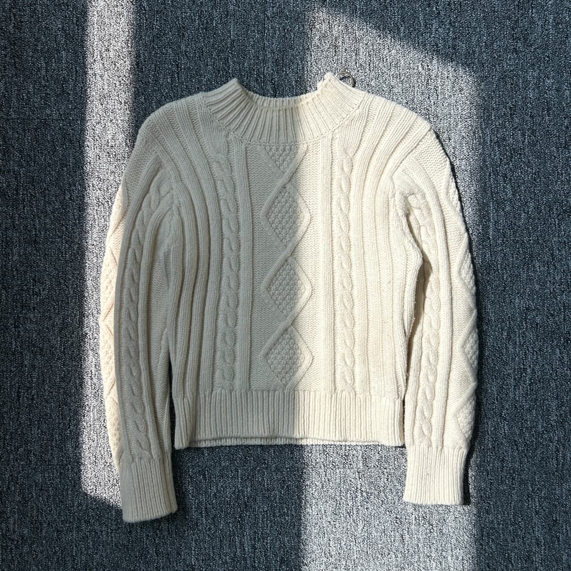 산드로 터틀넥 케이블 니트 상품이미지1