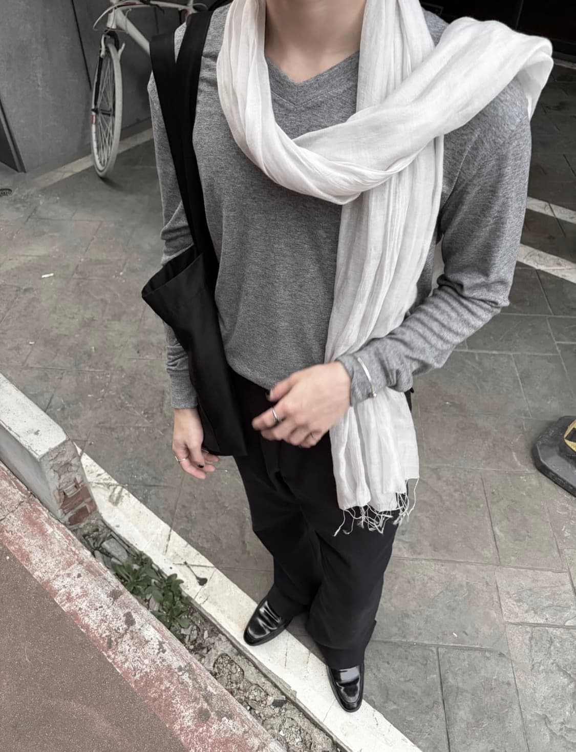 Mono Prive Textured V-Neck Grey 1Size 상품이미지1