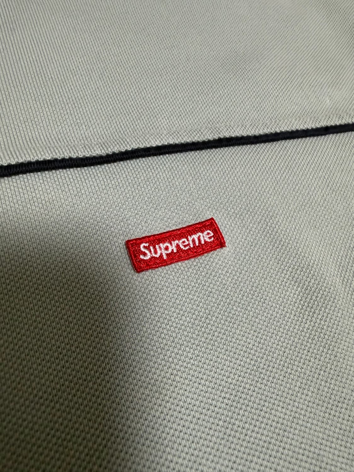 17FW 슈프림 멀티컬러 파이핑 크루넥 XL 상품이미지4