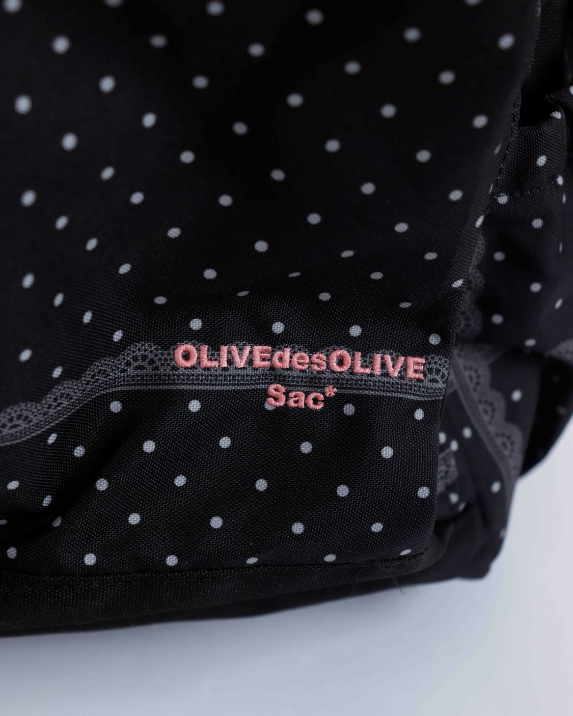 [OLIVE des OLIVE] 블랙 컬러 도트 레이스 패턴 백팩 상품이미지3