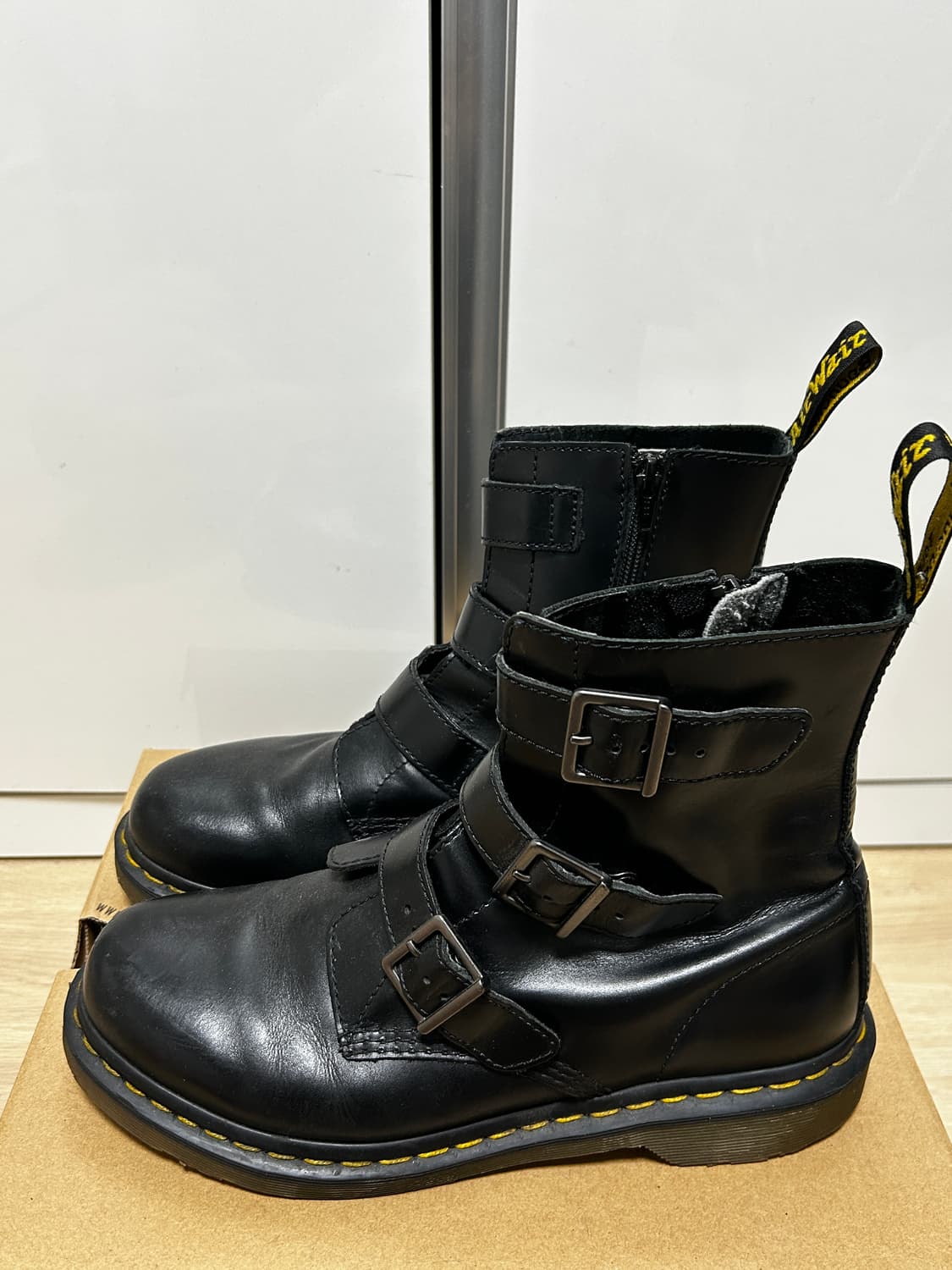 닥터마틴 버클 부츠 (uk8) 상품이미지1