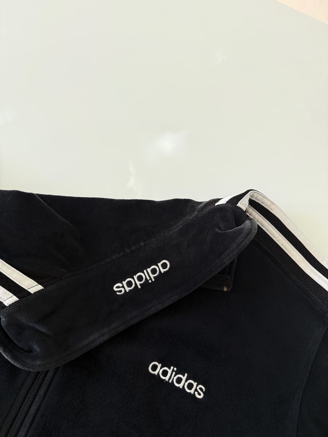 아디다스 오버사이즈 00‘s 벨벳 블랙 트랙 져지 상품이미지4