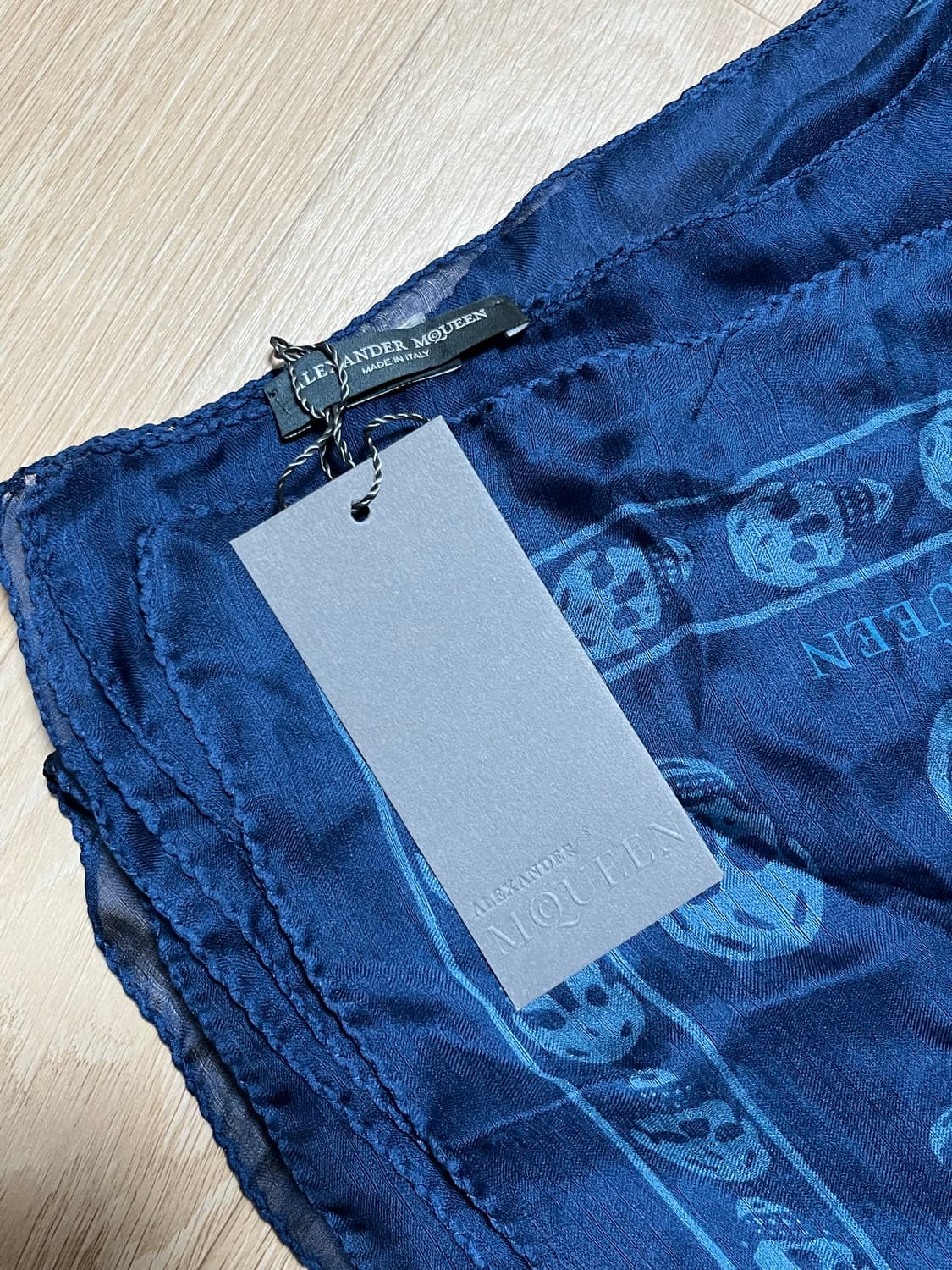 @새상품@ 알렉산더 맥퀸 스컬 실크 스카프 상품이미지3