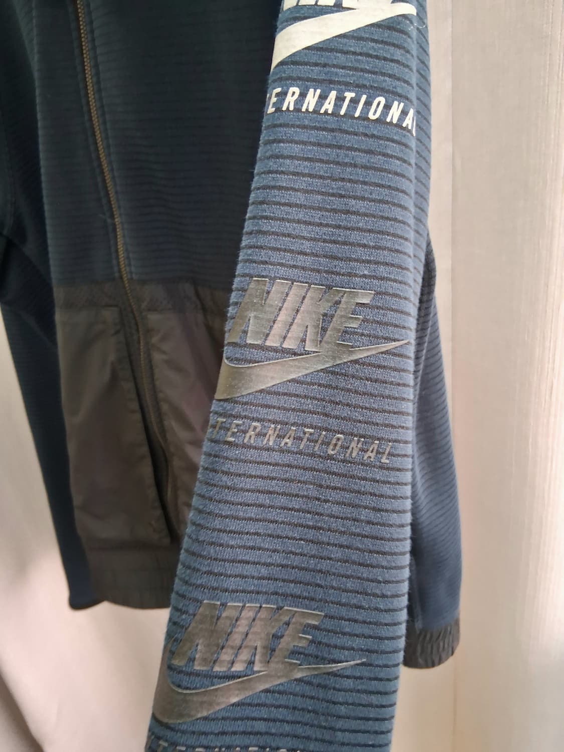 나이키 NIKE INTERNATIONAL 후드집업 XL 상품이미지6