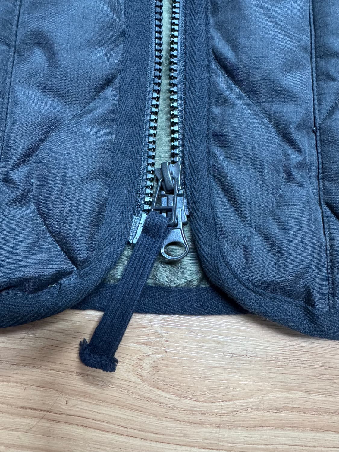 타이온 크루넥 다운 경량다운 블랙 L 상품이미지5