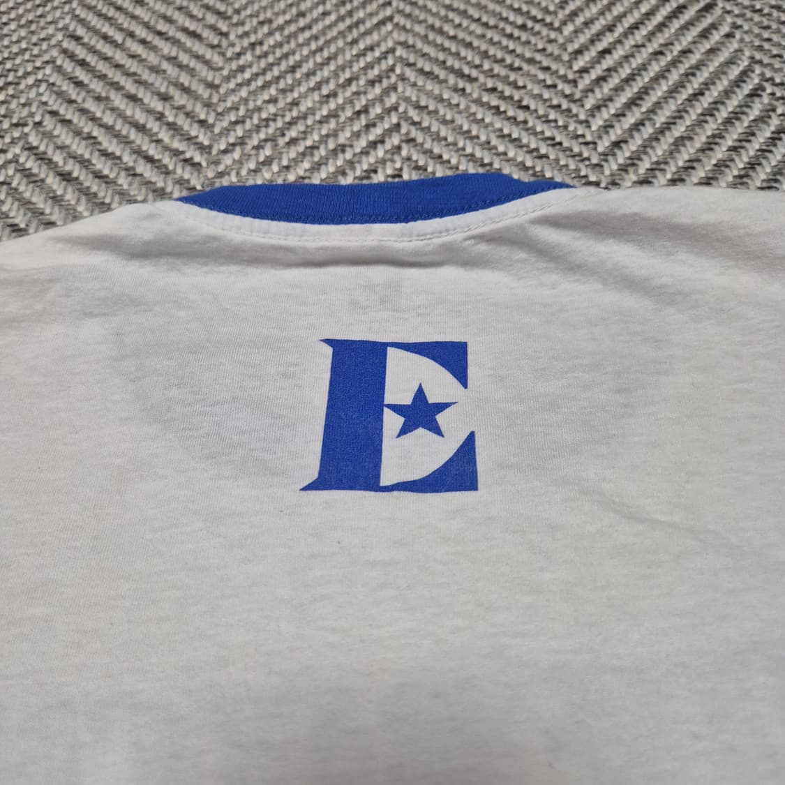 엘튼 존 "THE BITCH IS BACK" 머천 링거 티셔츠 (XL) 상품이미지5