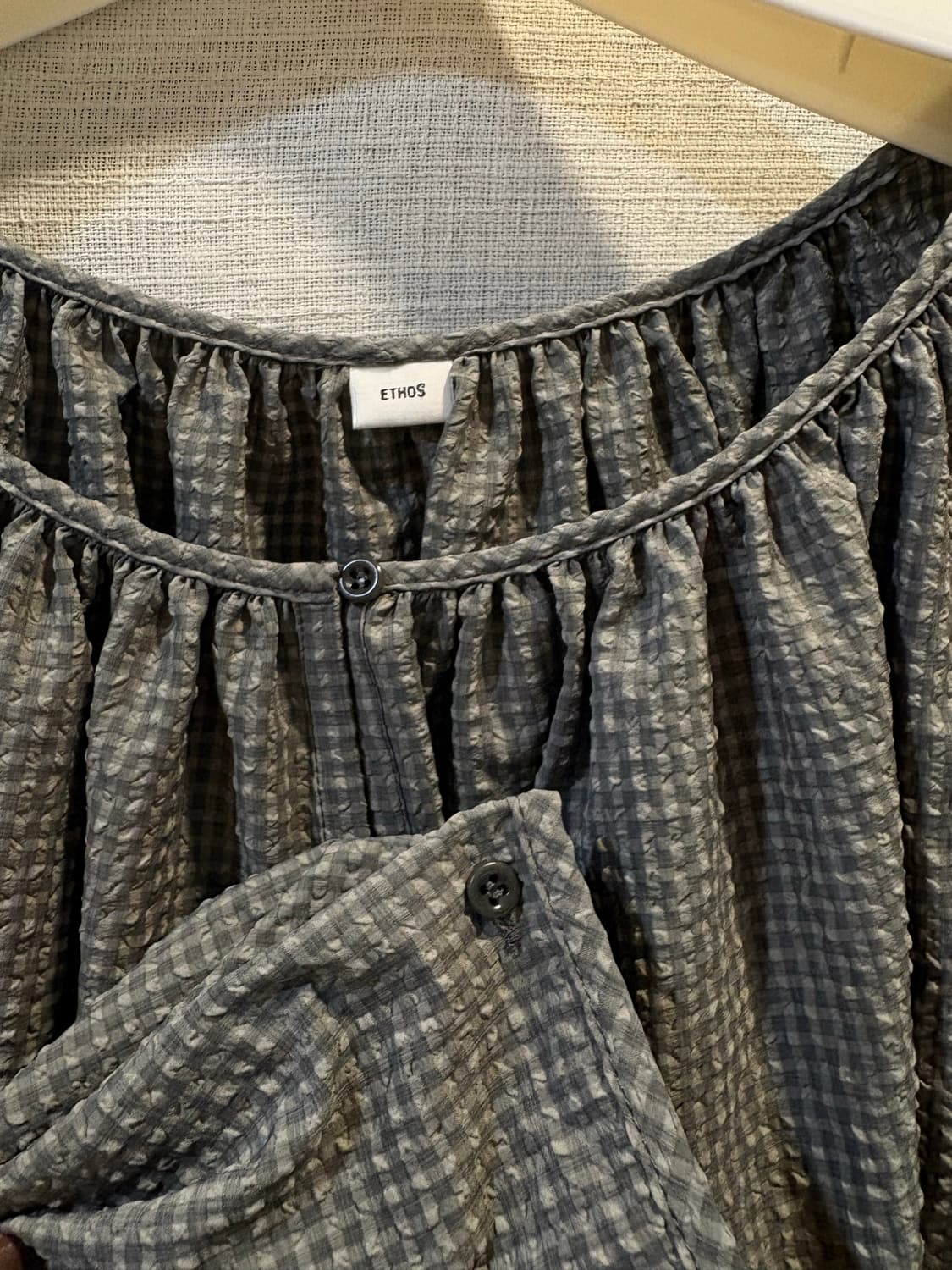 에토스 ethos ROUND NECK SHIRRING BLOUSE 상품이미지2