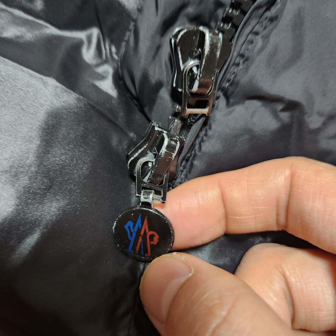 몽클레어 여성 롱패딩 블랙 상품이미지10