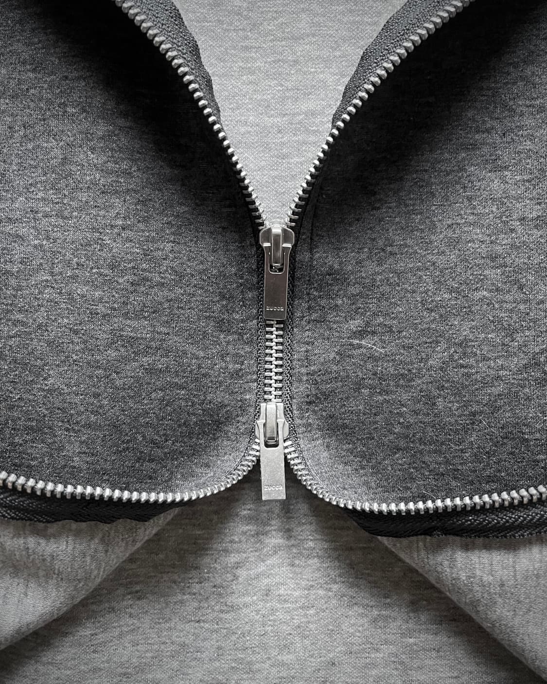 ZUCCa Archive Fur Sleeve Reverse Zip-up 상품이미지8