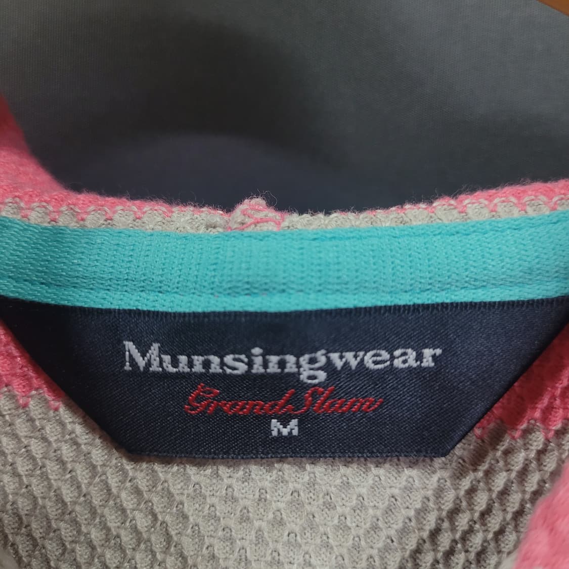 Munsing 먼싱 골프 후드 반집업 자수로고 셔츠  상품이미지5