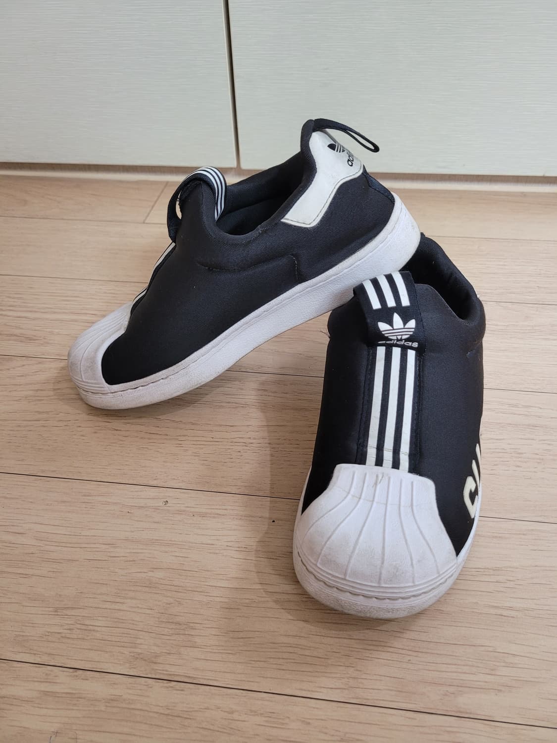 아디다스 Adidas 슈퍼스타 키즈 슬립온 200 블랙 상품이미지9