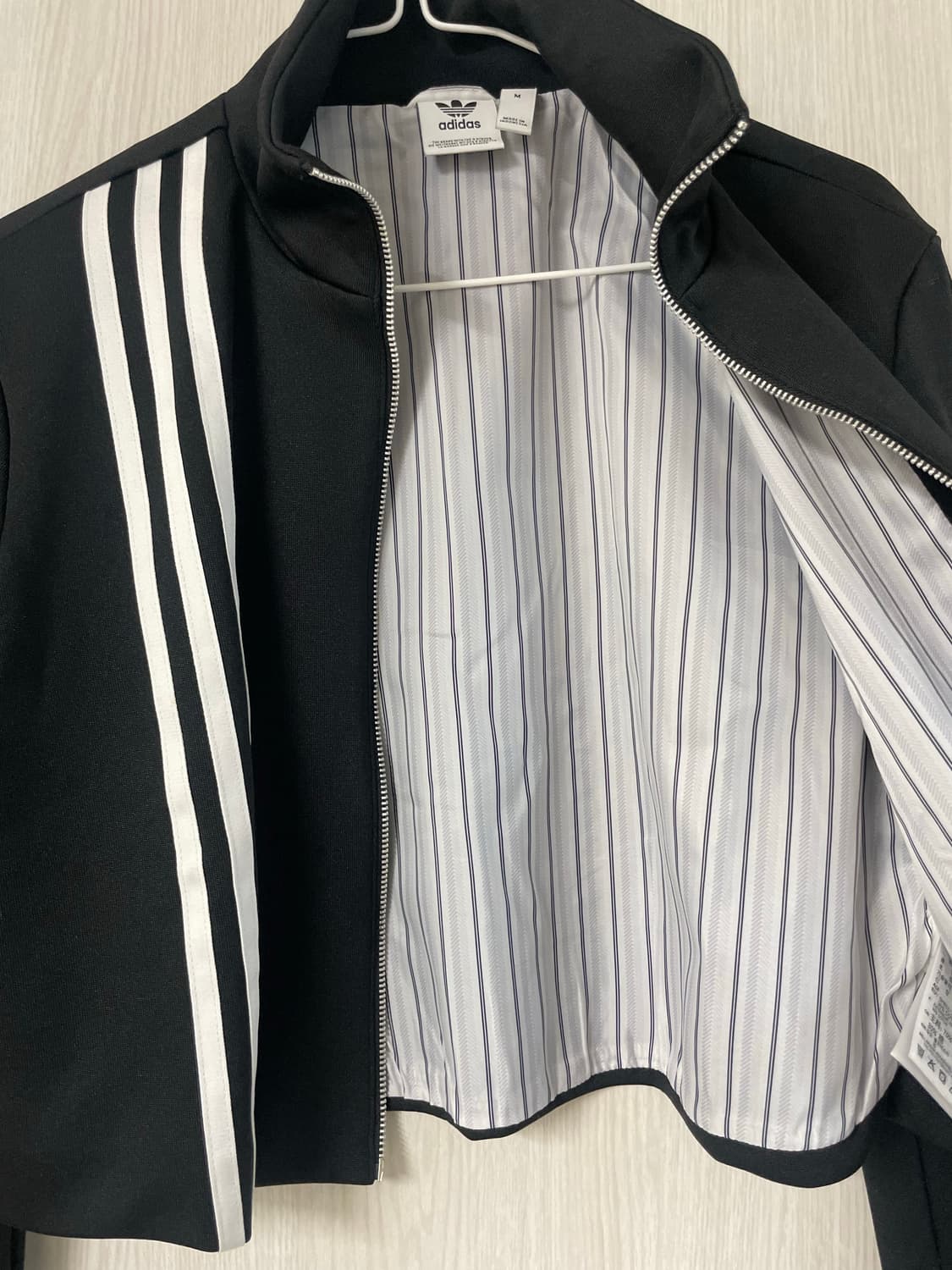 아이다스 크롭 트랙 자켓  상품이미지4