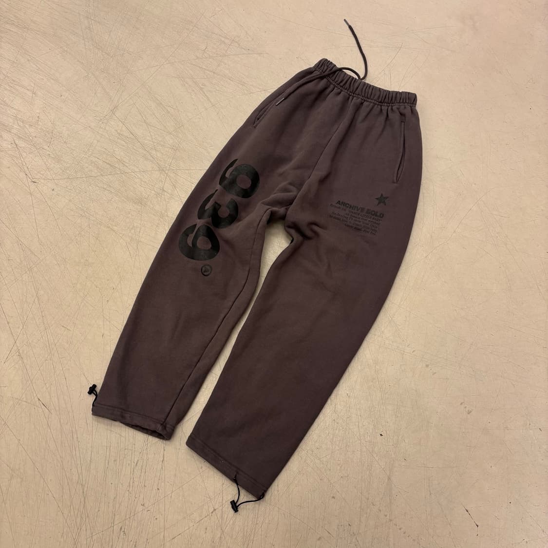 아카이브볼드 939 브라운 조거 팬츠 상품이미지1