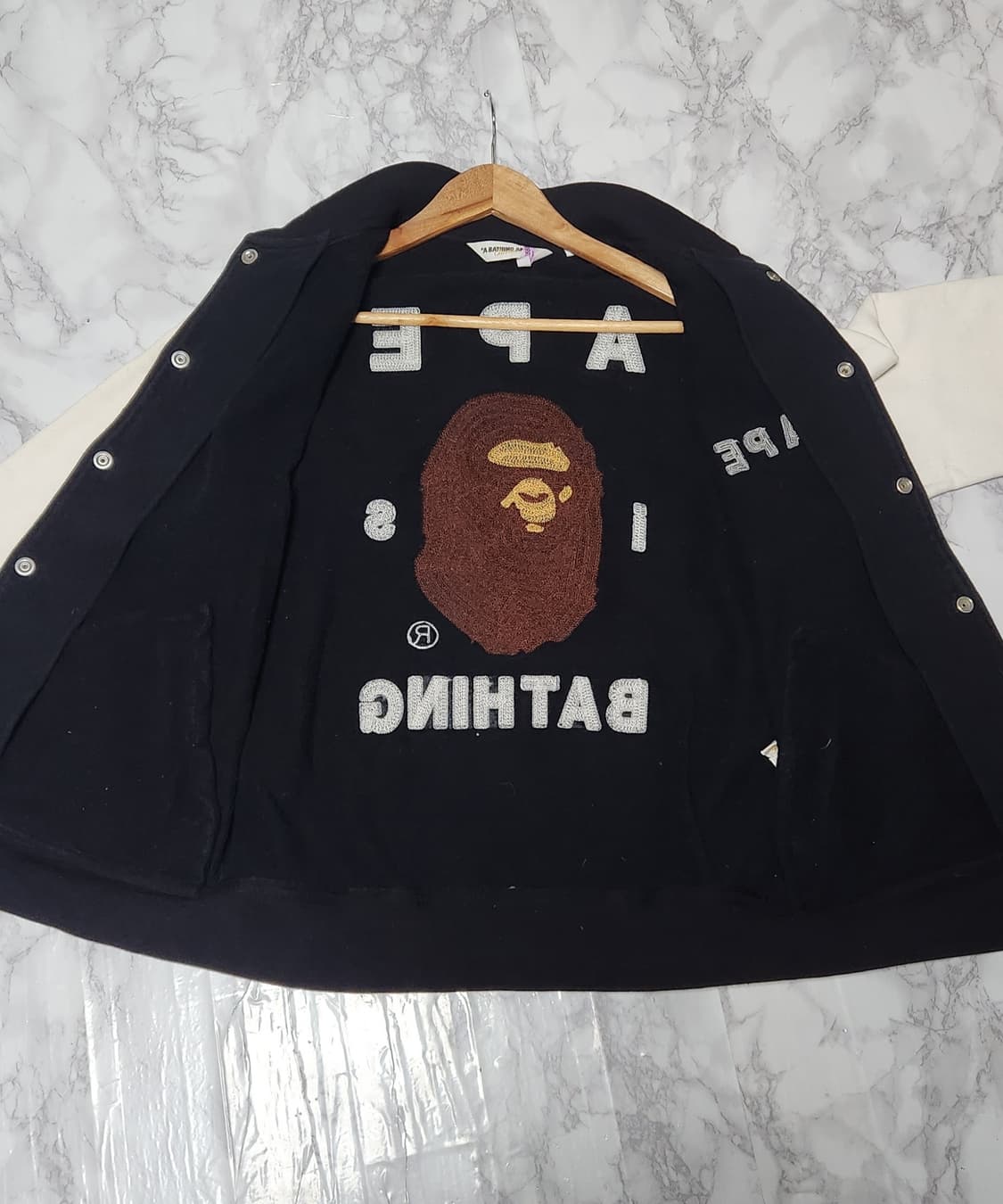 베이프 빅로고 바시티 자켓 상품이미지6