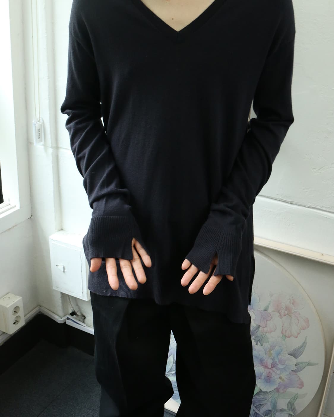 라드 뮤지션 브이넥 니트 상품이미지3