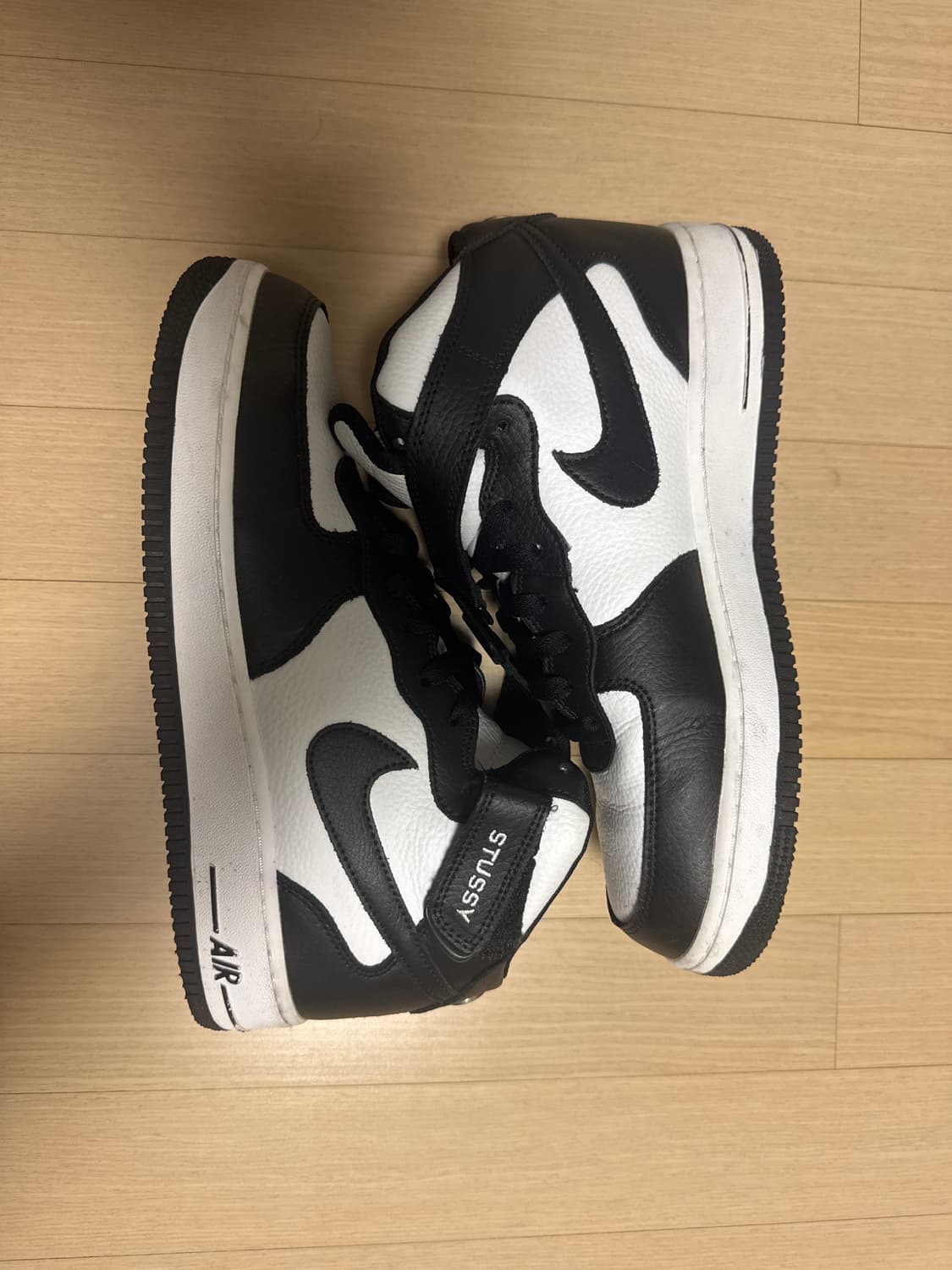 나이키 스투시 에어포스1 하이 범고래 290 상품이미지2