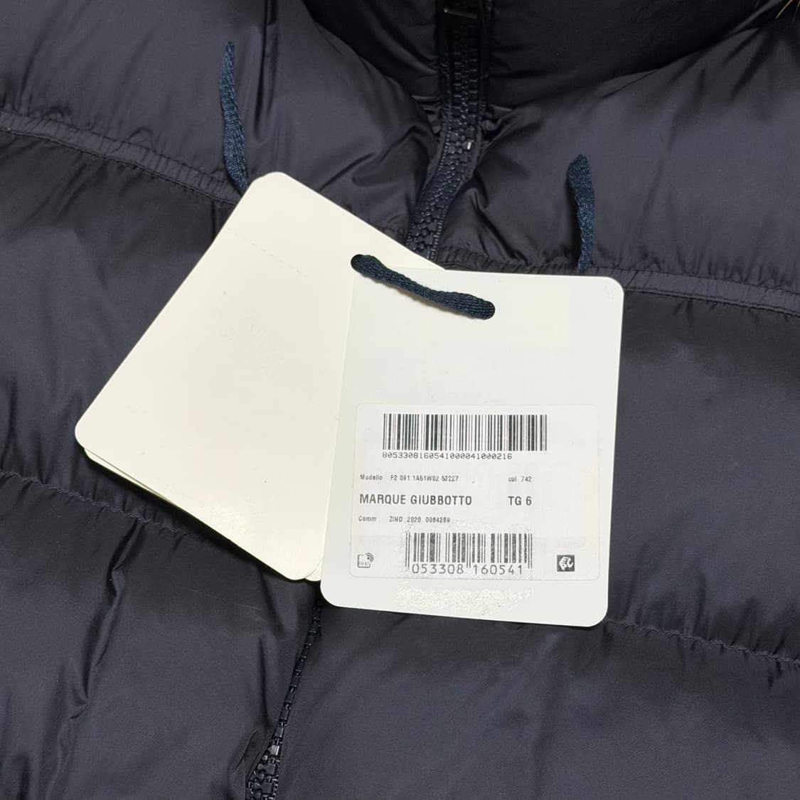 [6/새상품급] 몽클레어 마르크 패딩 풀구성 마야프 상품이미지8