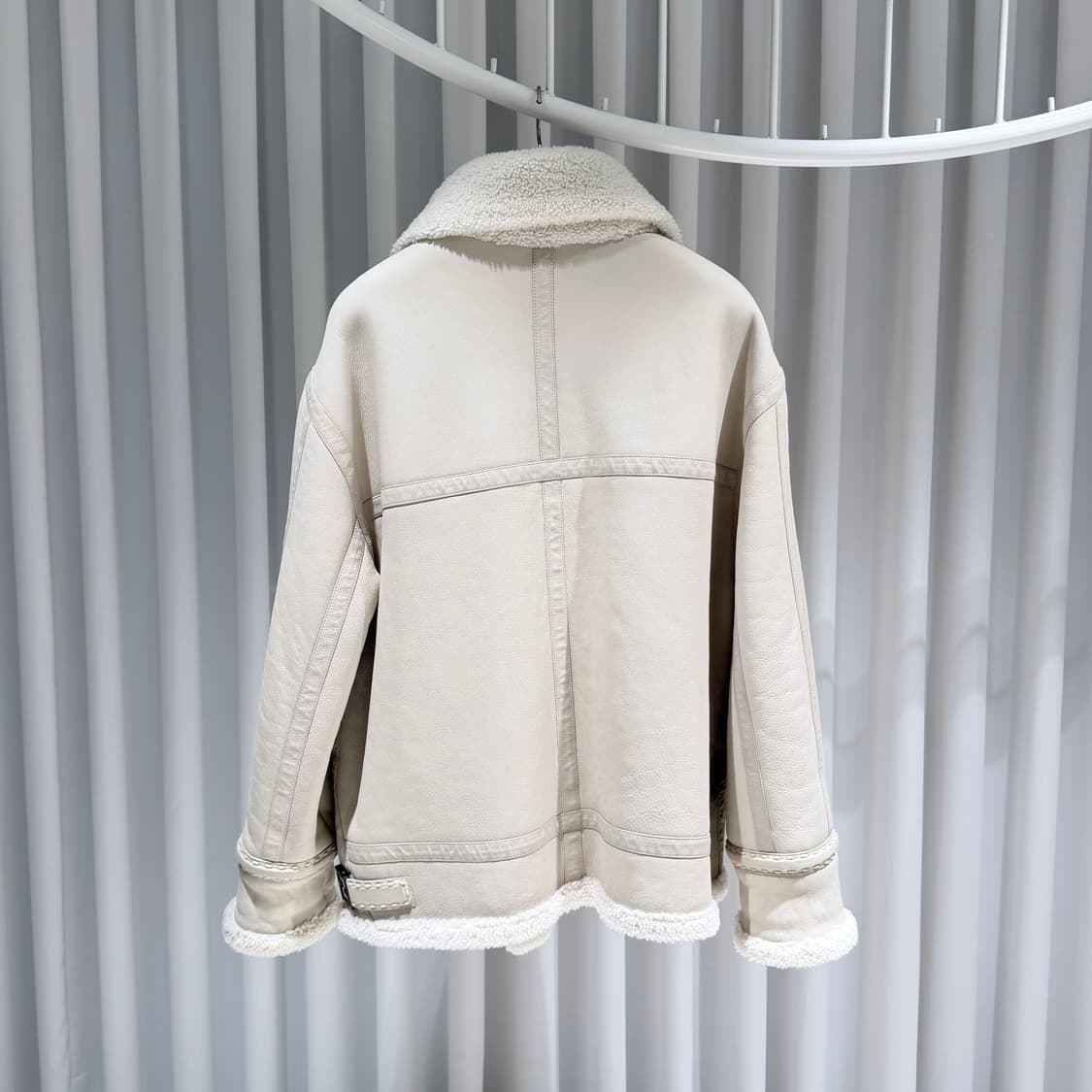 (A+/50) / 펜디 리버시블 화이트 시어링 무스탕 자켓 상품이미지4