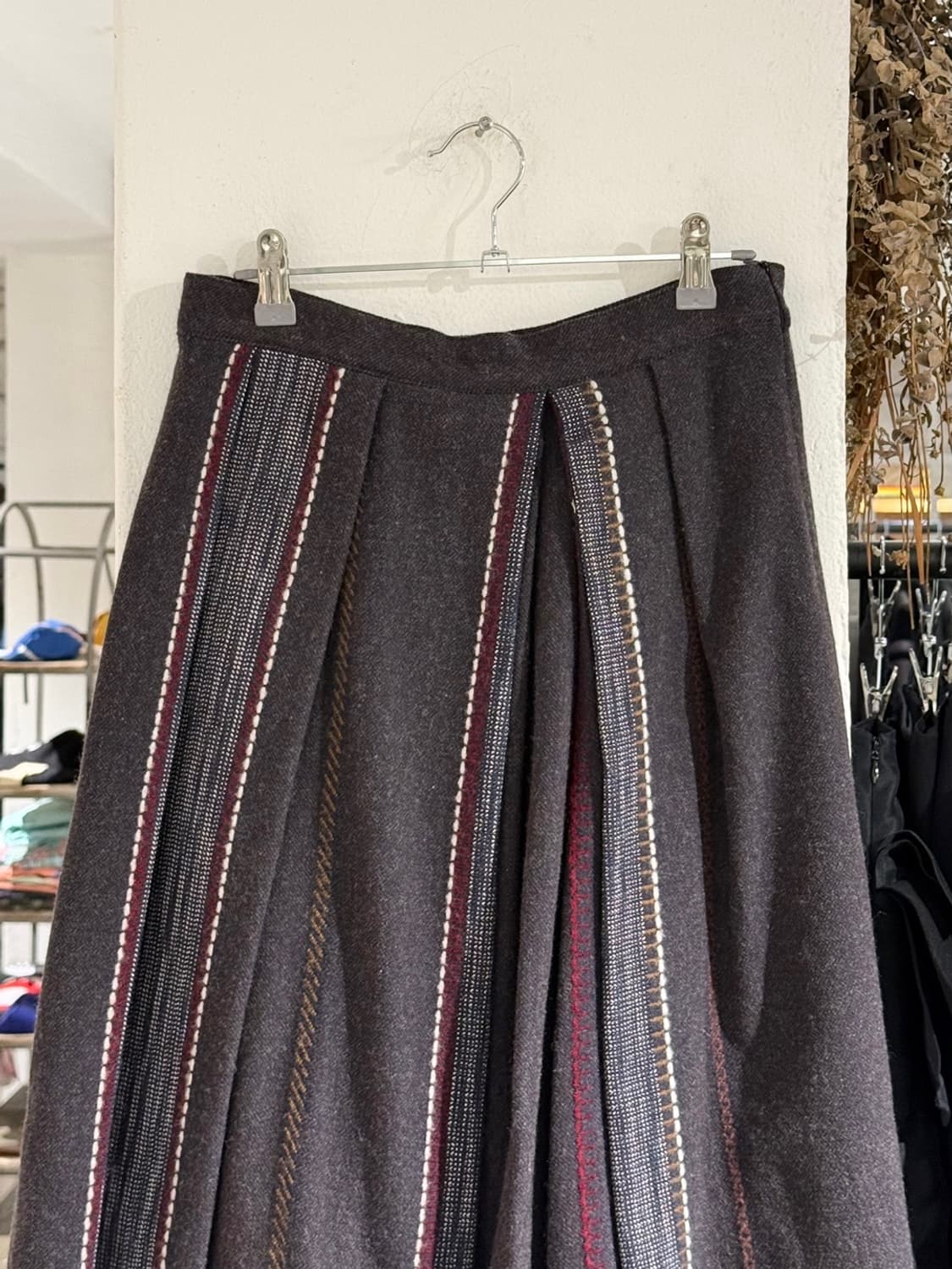 드리스 반 노튼 울 스트라이프 패널 플리츠 미디 스커트 상품이미지2