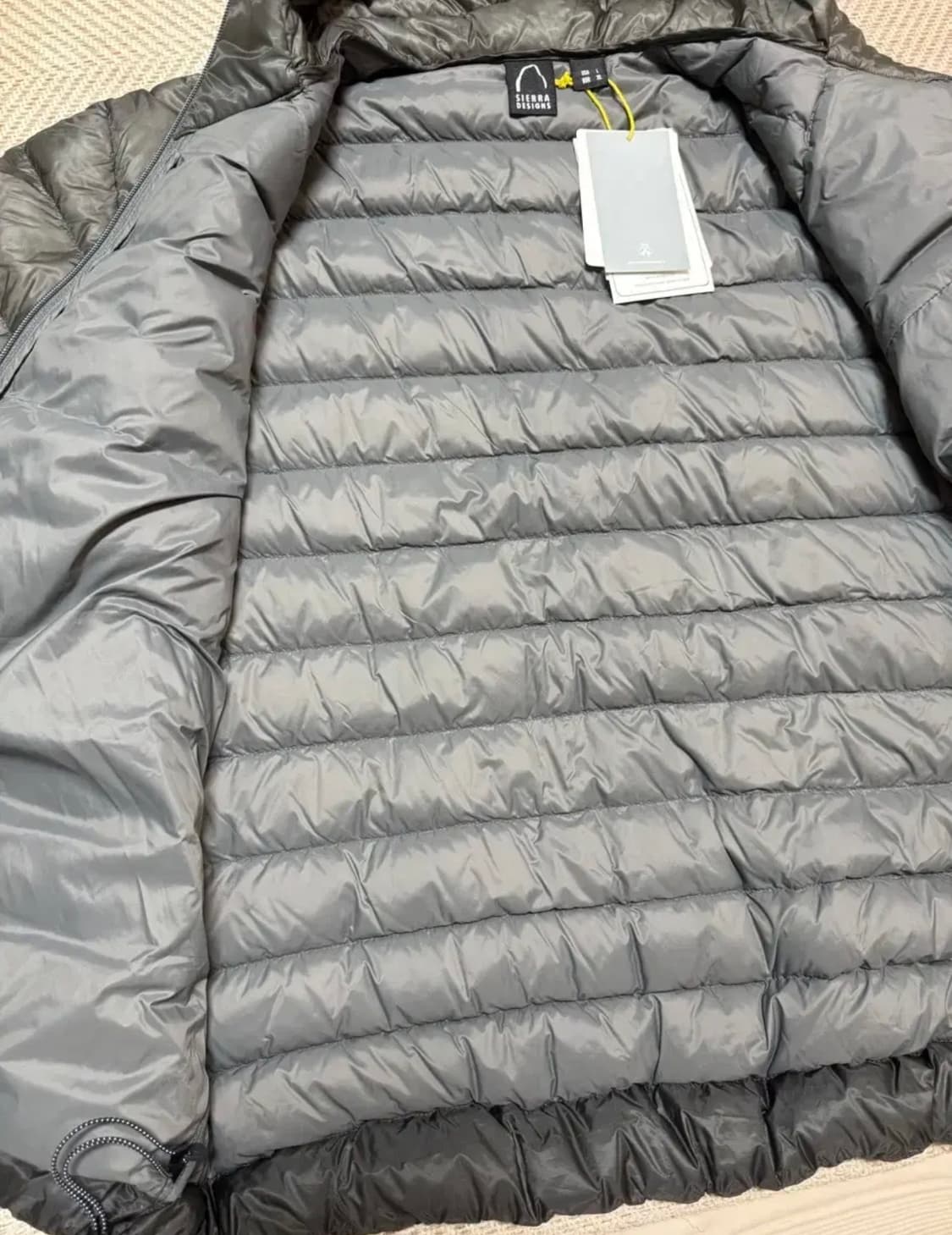 (새상품) 시에라디자인 뮤어 구스다운 경량패딩 차콜(XL) 상품이미지3