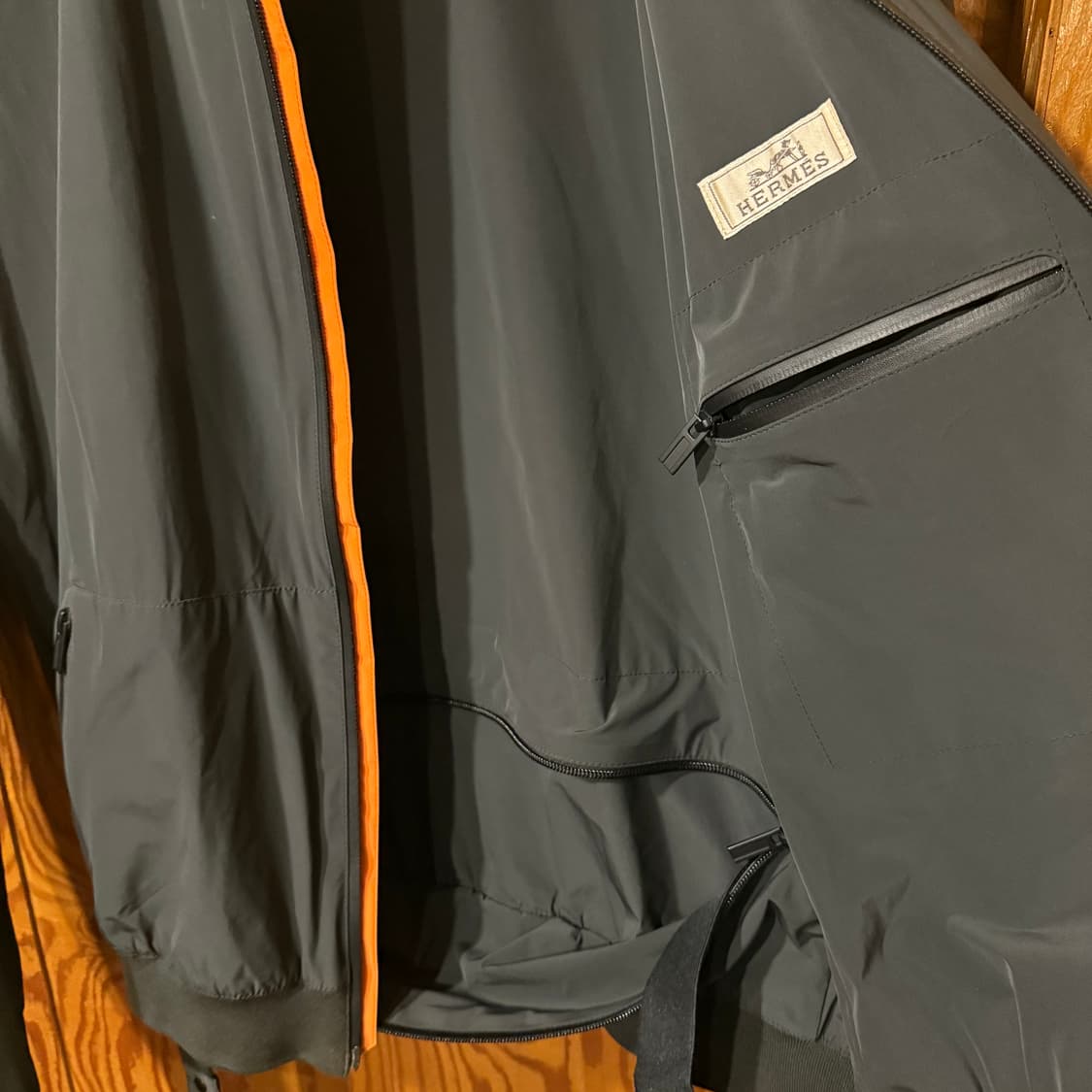 에르메스 봄버 자켓 판매 합니다. 상품이미지4