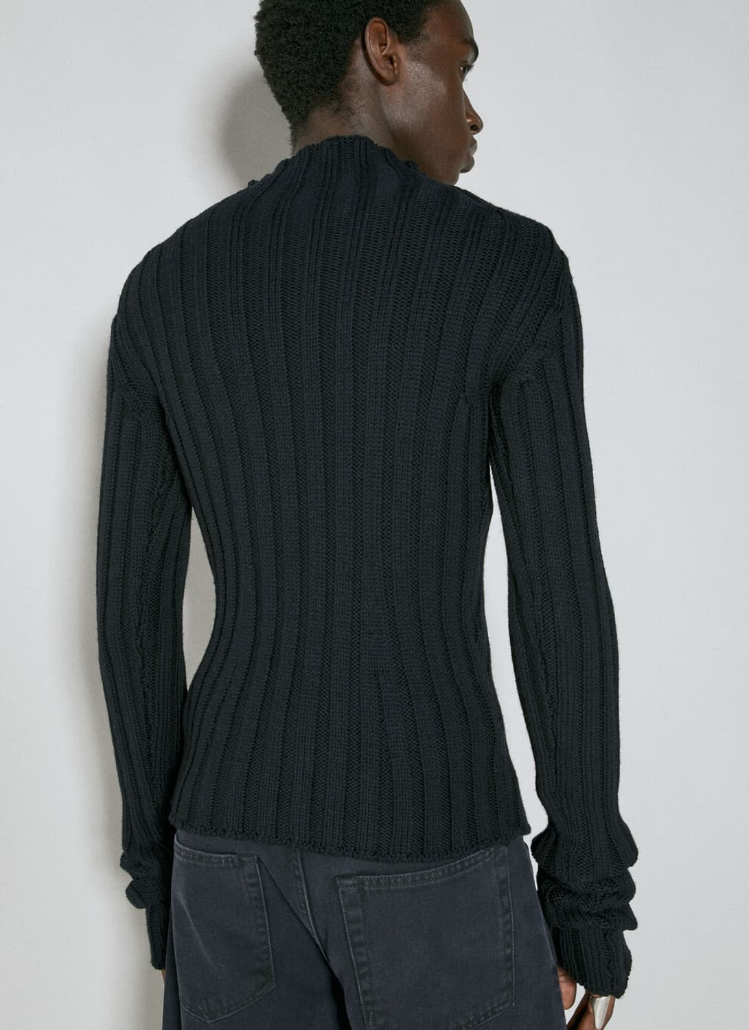 앤드뮐미스터 WARRE 크롭 립 다트 하이넥 스웨터 블랙 L사이즈 상품이미지3