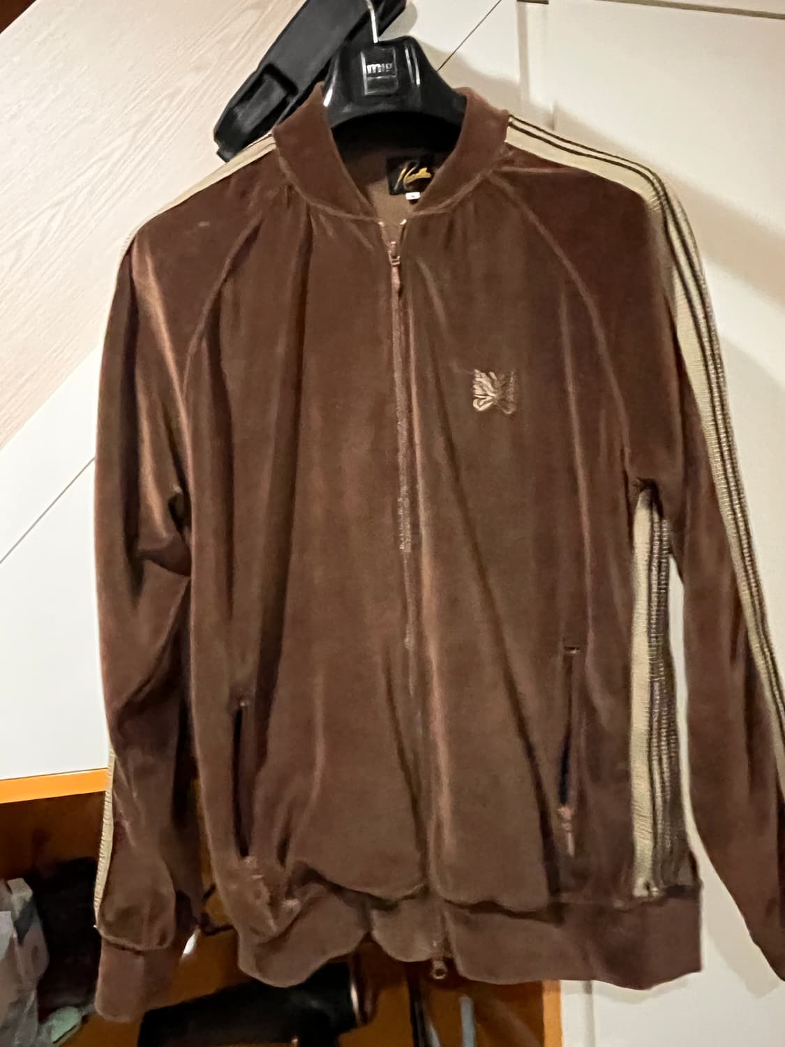 니들스 벨루어 트랙자켓 상품이미지2