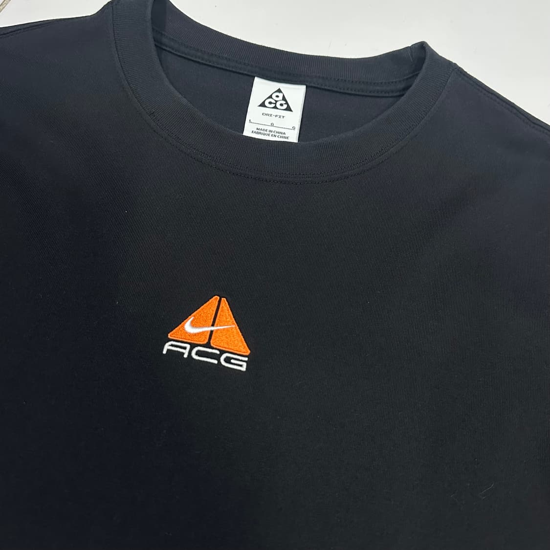 Nike ACG 센터 로고 반팔 상품이미지3