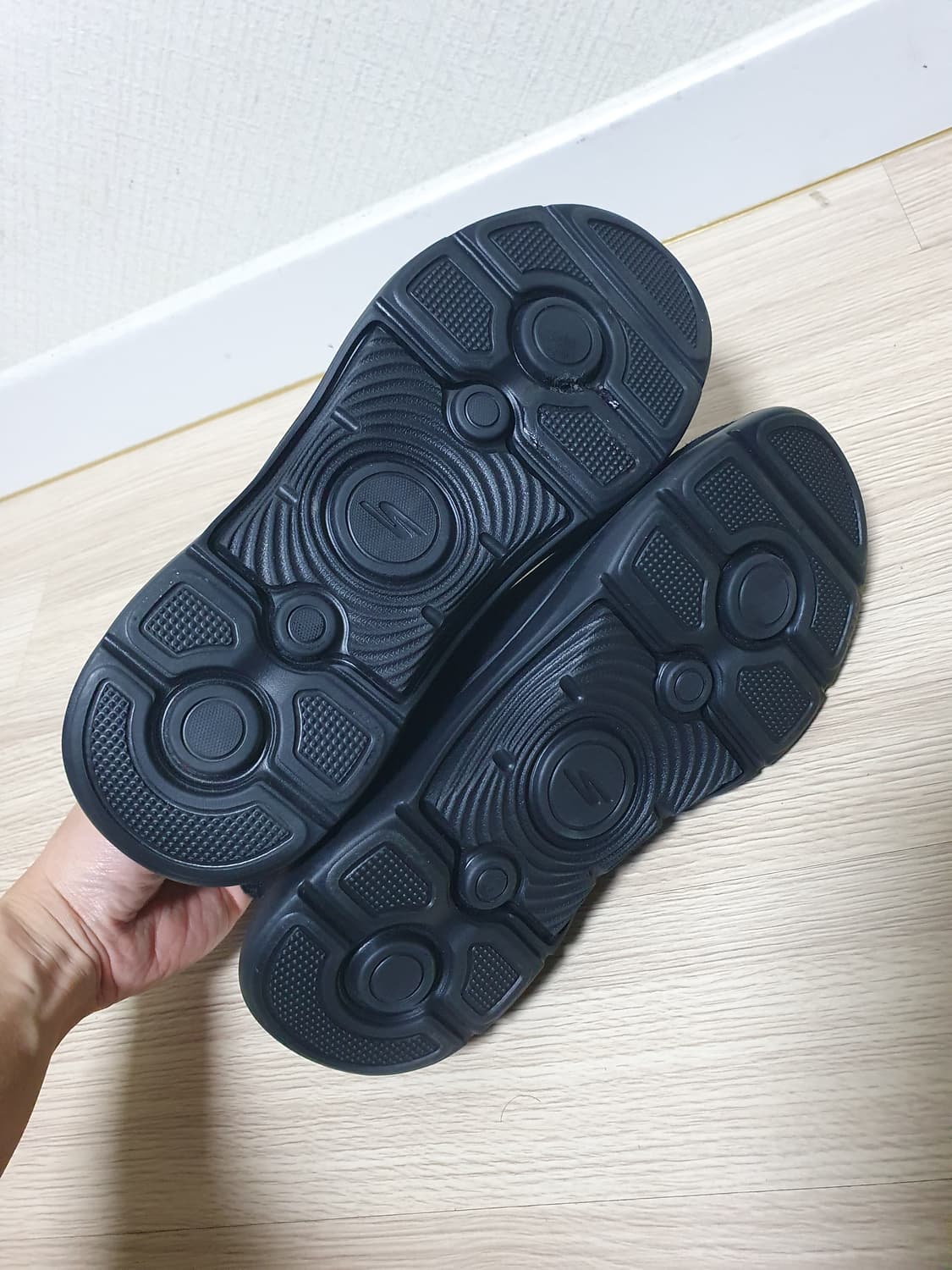 스케쳐스 아치핏 털 부츠 250 상품이미지8