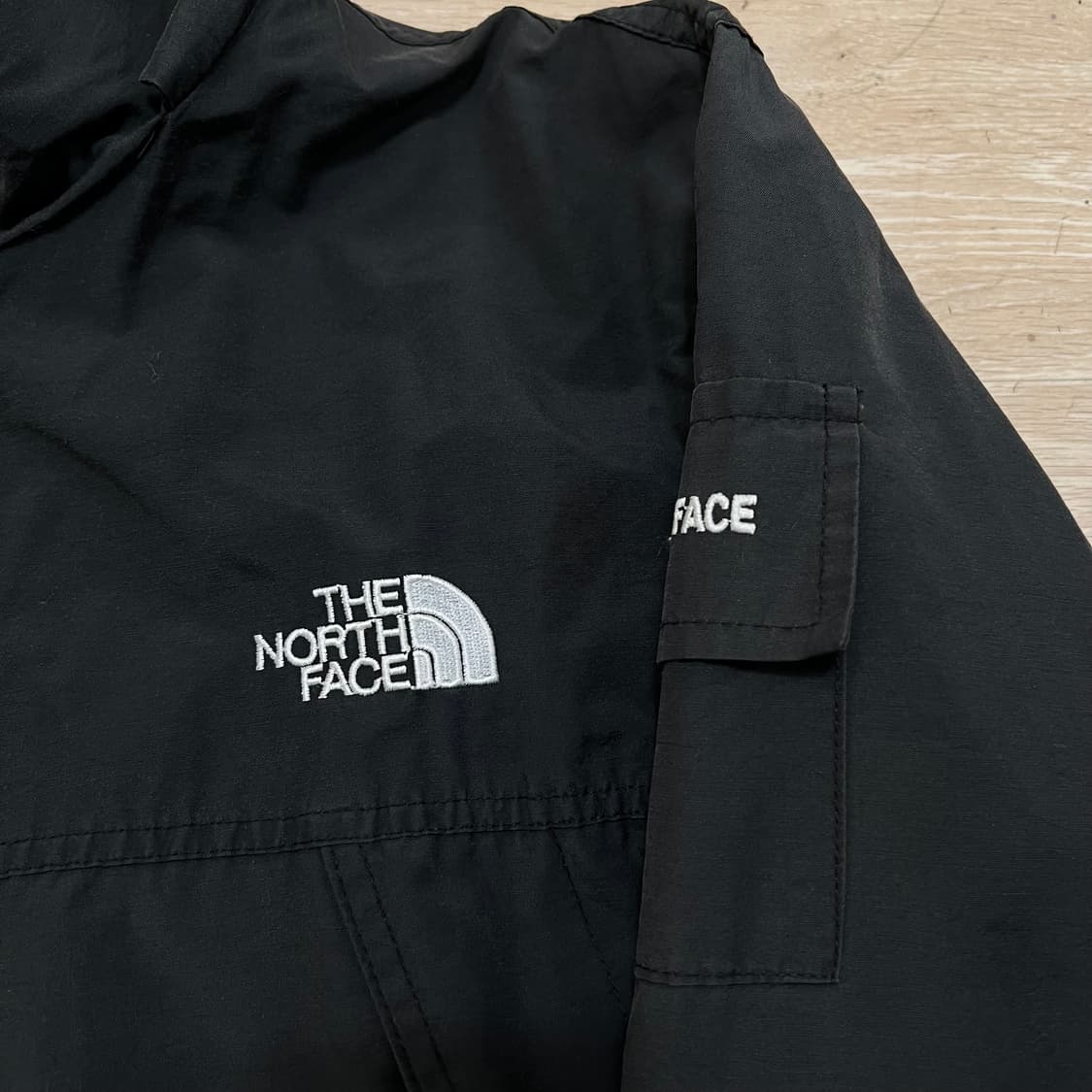 노스페이스 포켓 로고 초판본 바람막이 자켓 [블랙] M/95 상품이미지4
