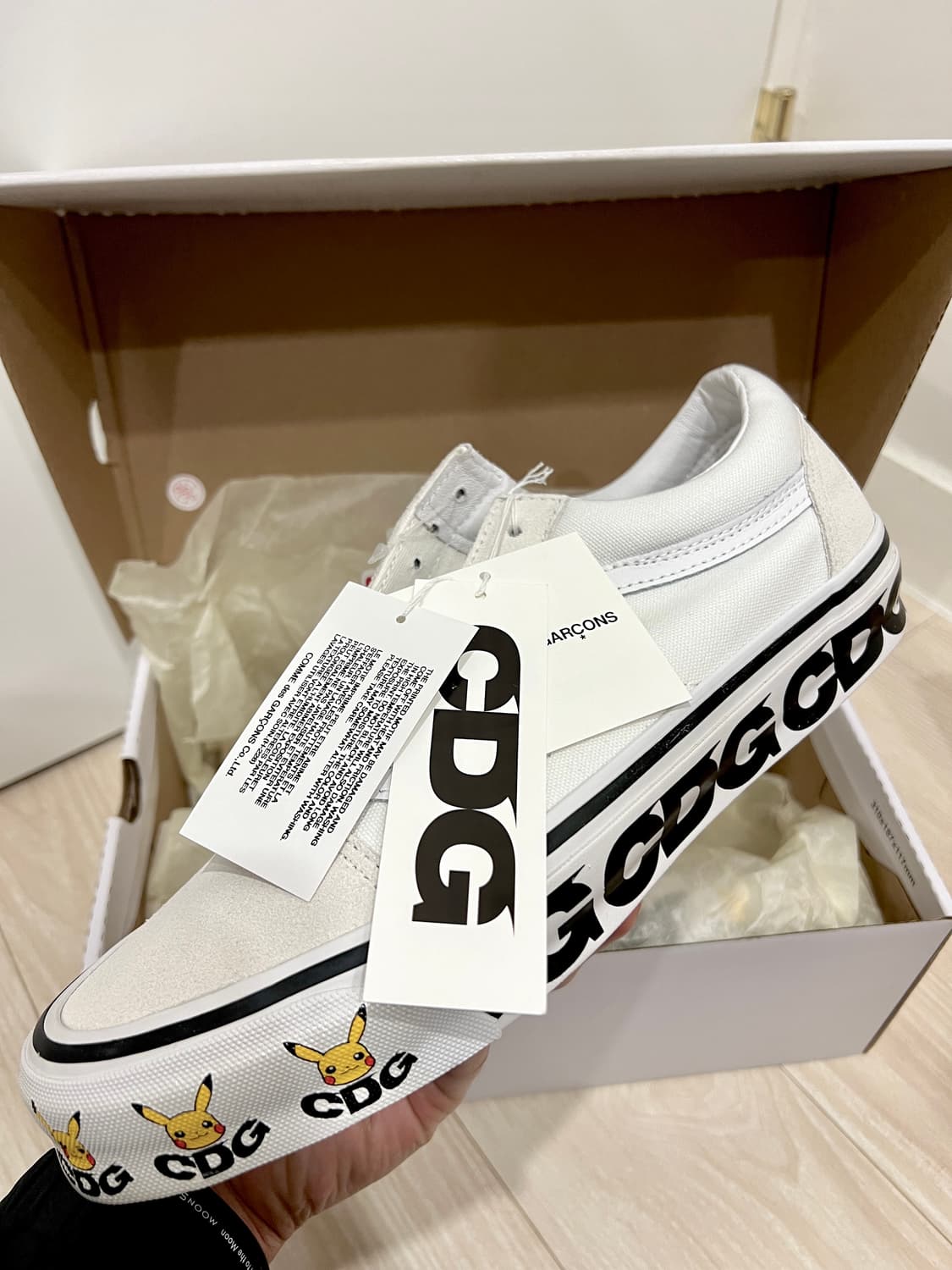 (270)(새상품)반스 볼트 올드스쿨 꼼데가르송 CDG 포켓몬 화이트 상품이미지2