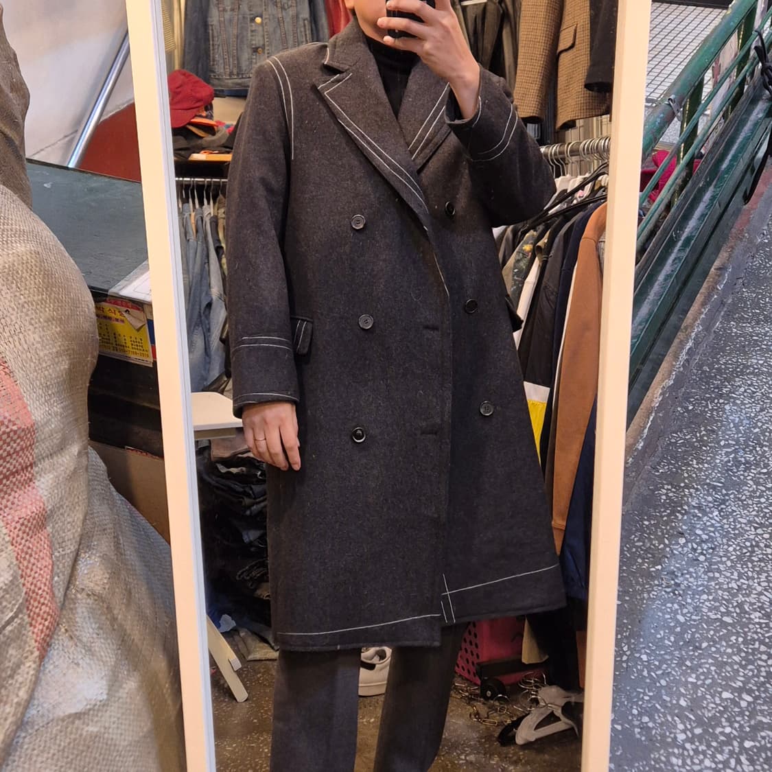 L~XL(착샷잇음) 스티치포인트 차콜 울 더블롱코트  상품이미지3