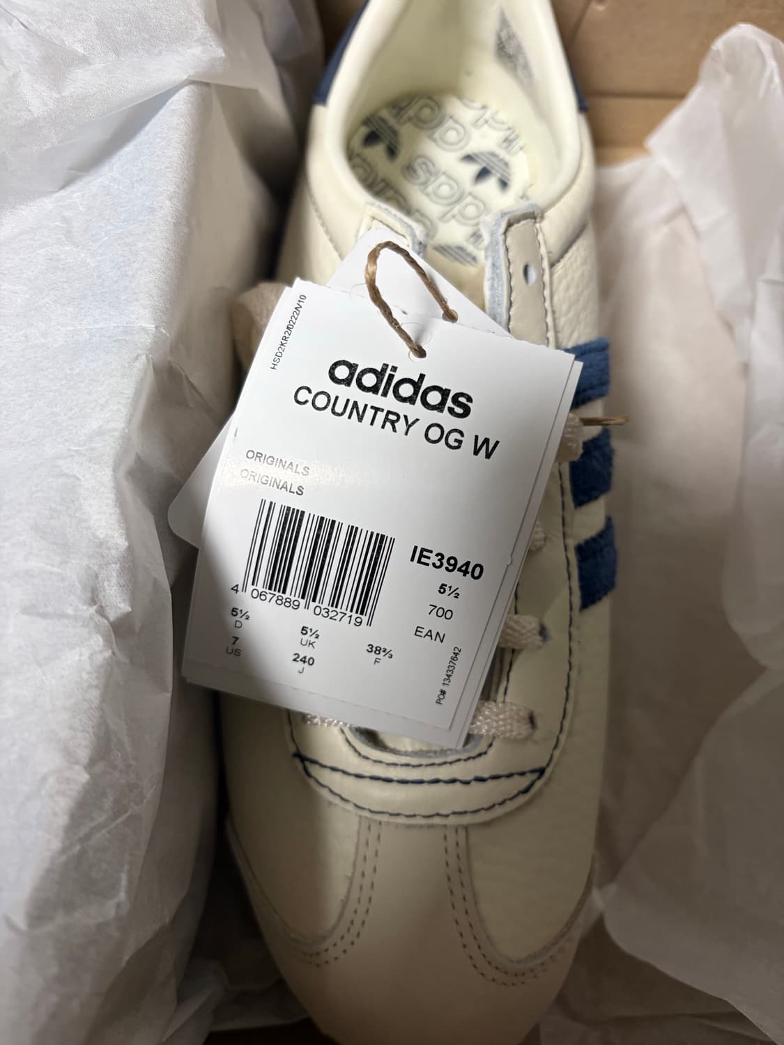 아디다스 컨트리 OG W 차정원 착용 상품이미지8