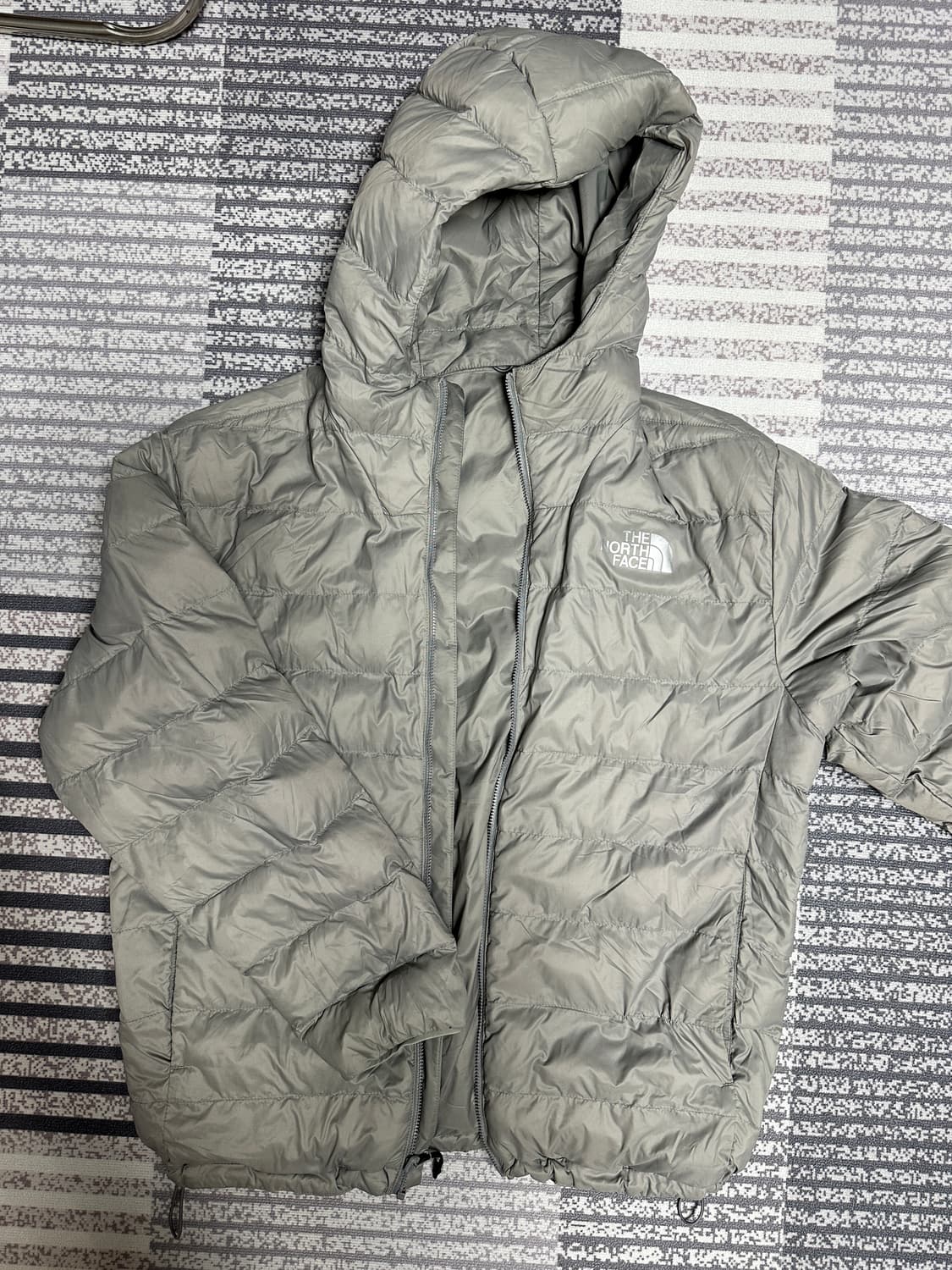노스페이스 리버시블 경량패딩 그레이 L 상품이미지1