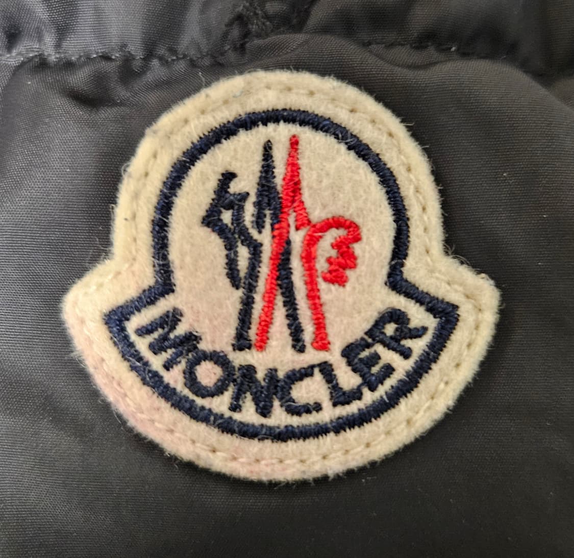 (정품)몽클레어 클루니 블랙 2사이즈(95~100) 상태 최상급 상품이미지6