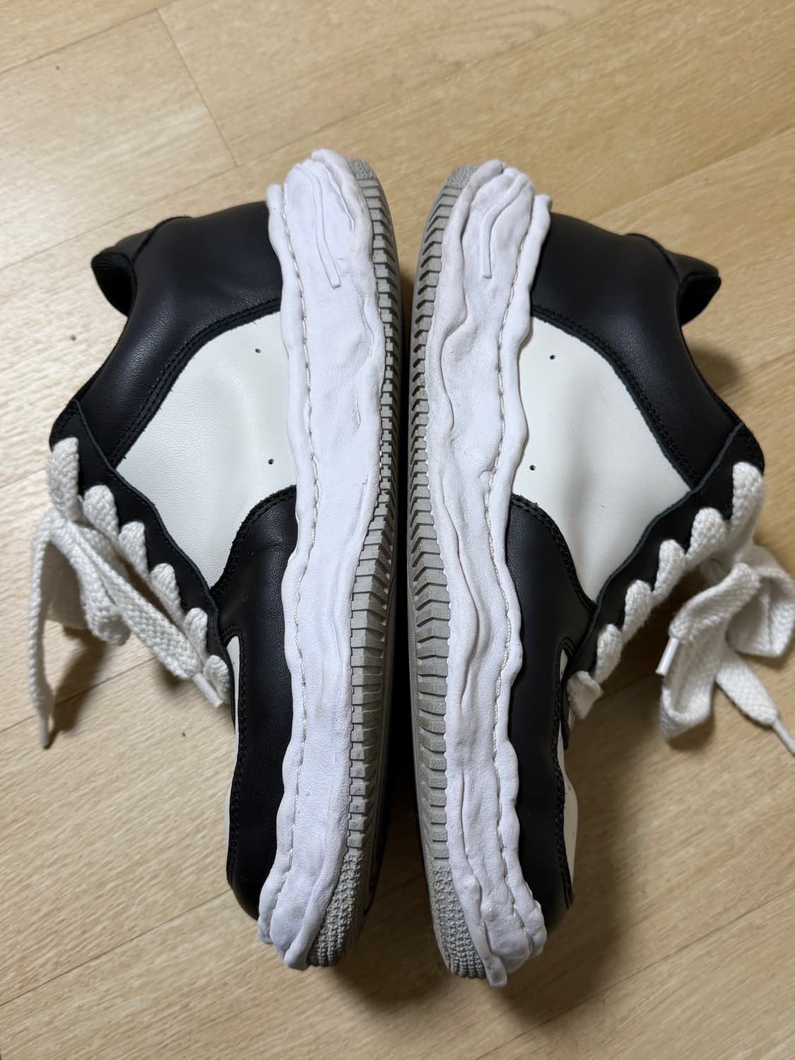 미하라 야스히로 웨인 OG 스니커즈 블랙/화이트 43 (275~280) 상품이미지5