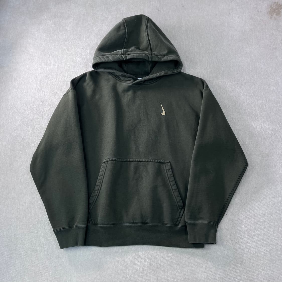 100 나이키 X 빌리아일리시 카키 후드티 상품이미지1