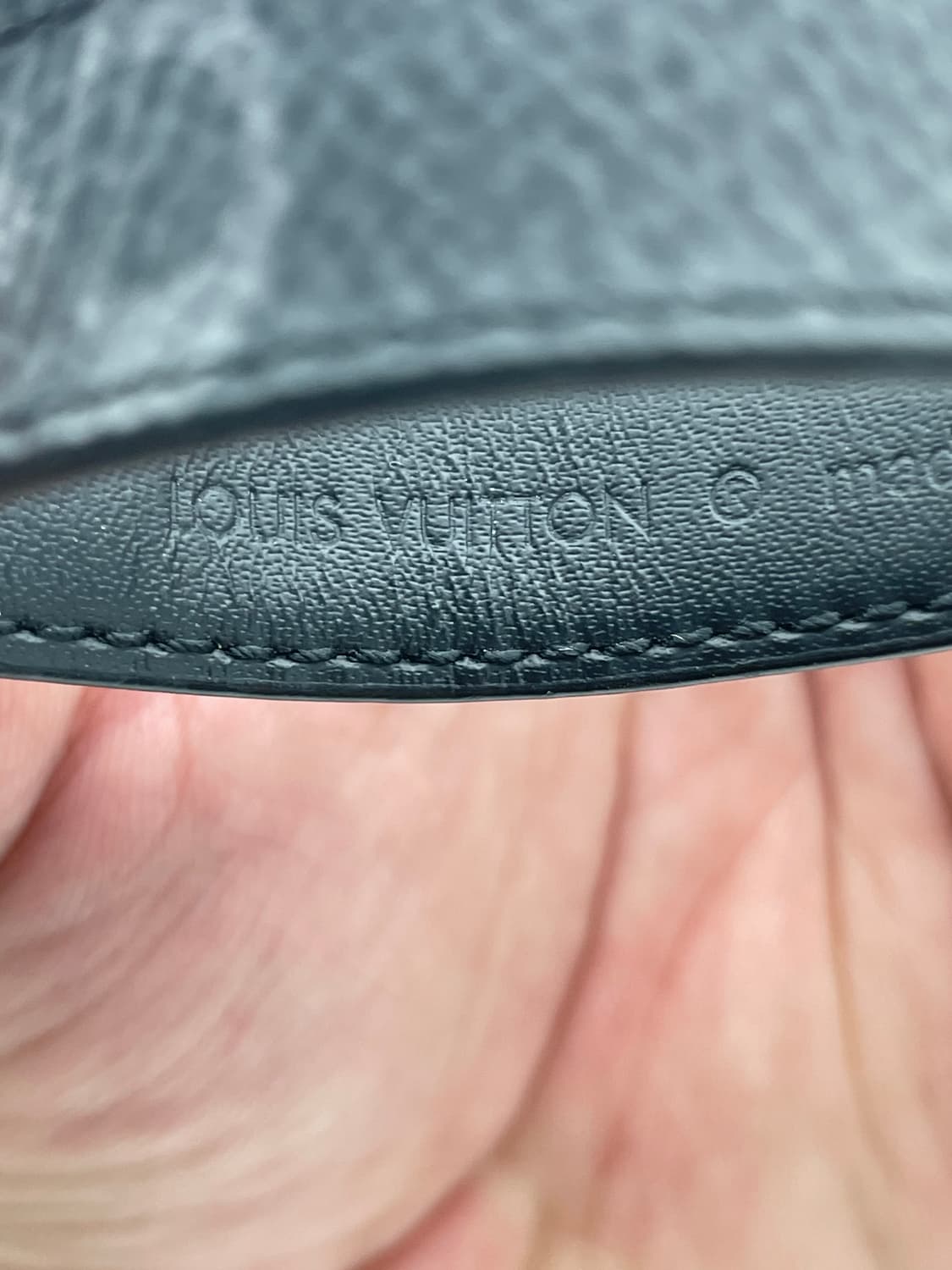 [ 정품 / 풀구성 ] 루이비통 드라곤느 키링 모노그램 이클립스 상품이미지4