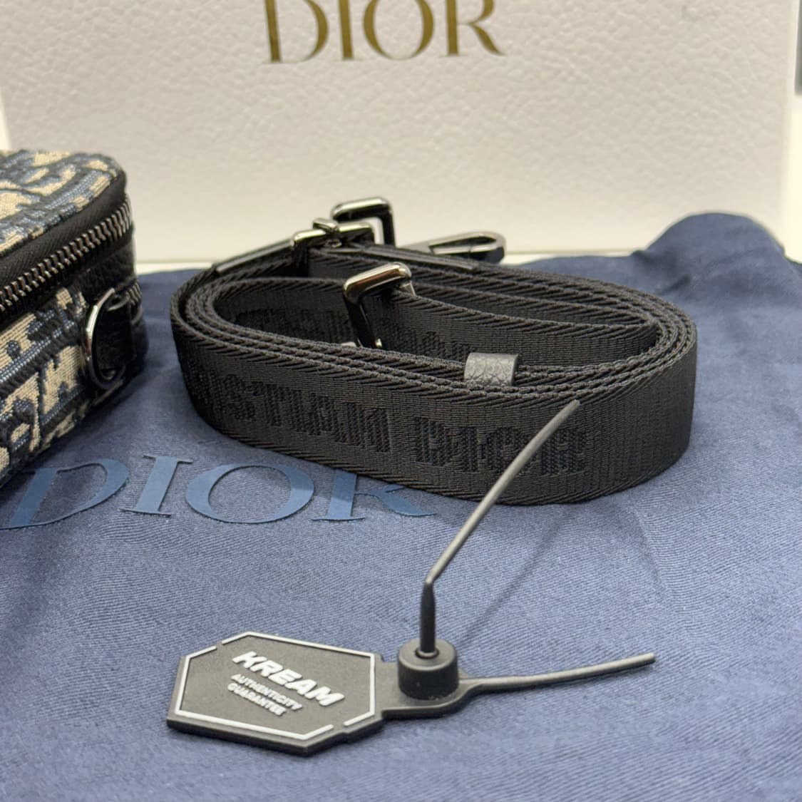 [1회 착용] 디올 오블리크 스트랩 파우치 메신저백 상품이미지6