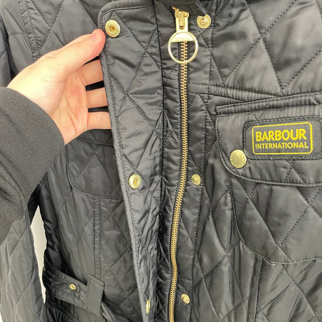 W 바버 퀼팅 인터네셔널 자켓 블랙 벨트 여성 상품이미지4