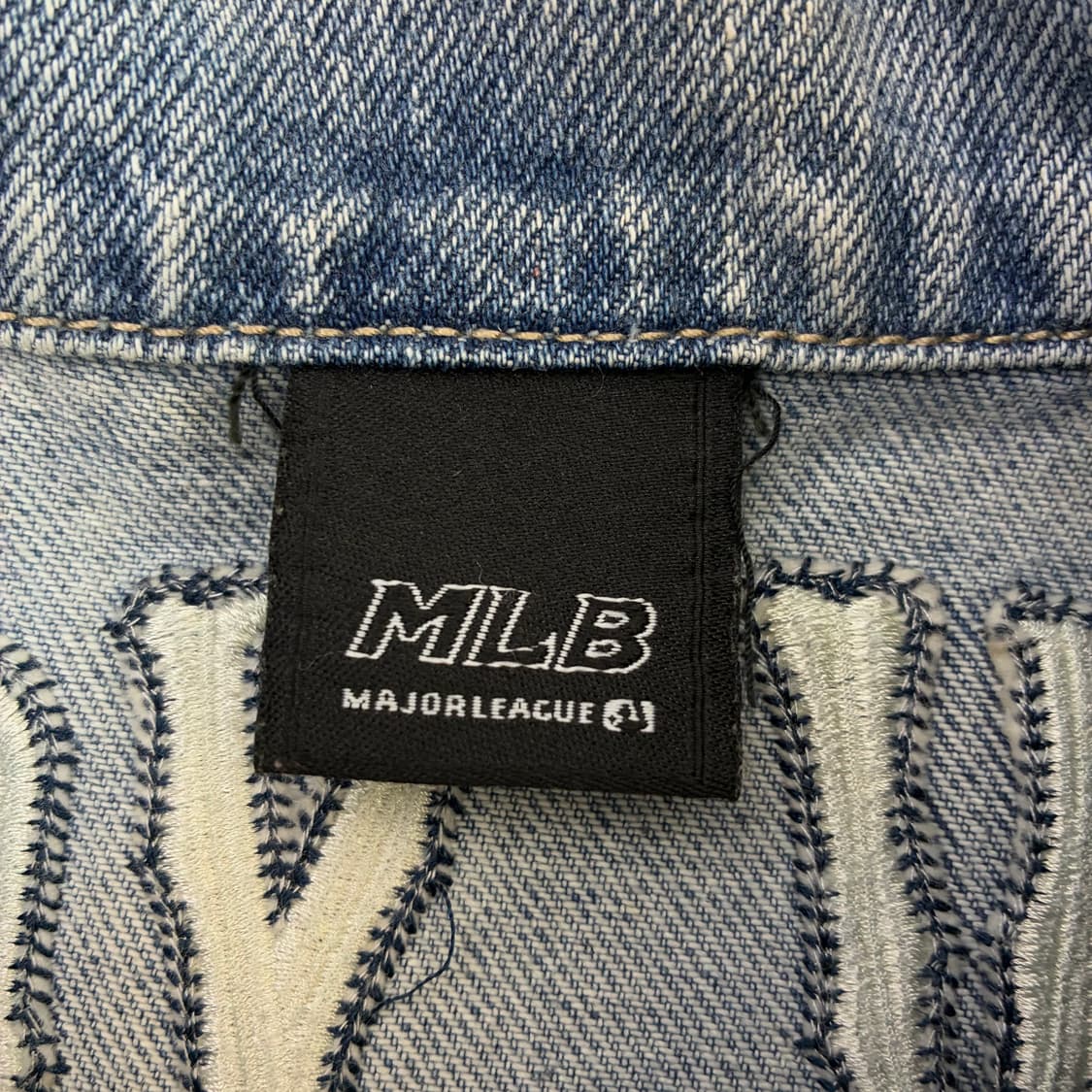MLB  엠엘비 뉴욕 양키즈 자수 데님 자켓 상품이미지7