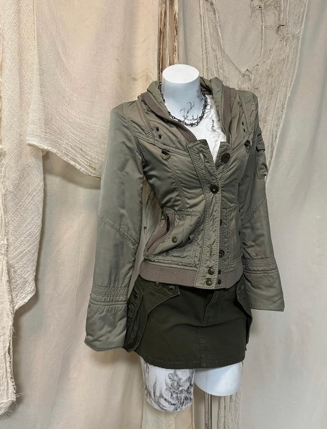 Crop Back Detail Pedding 상품이미지2