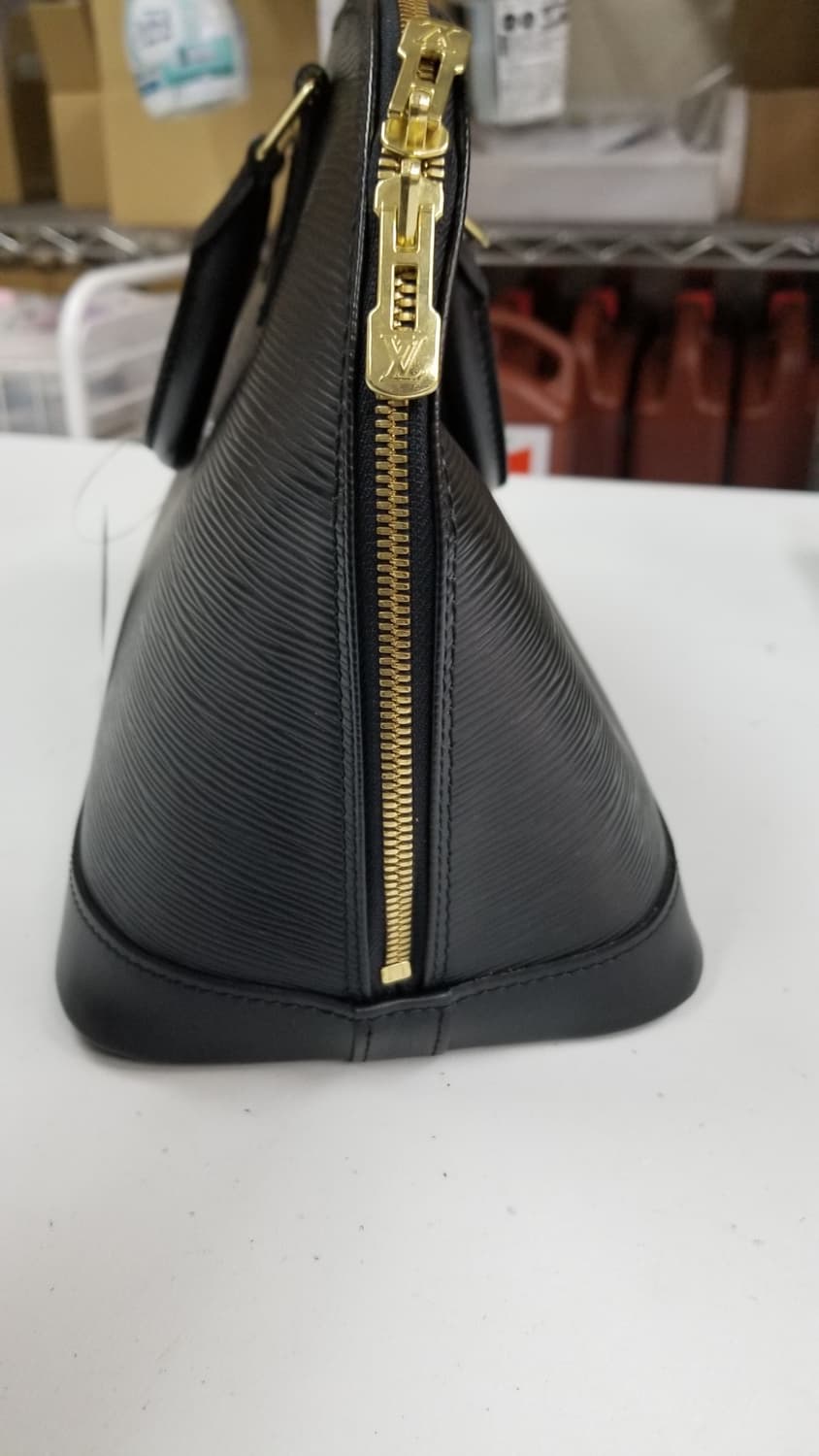 루이비통 에삐 알마 PM 상품이미지4