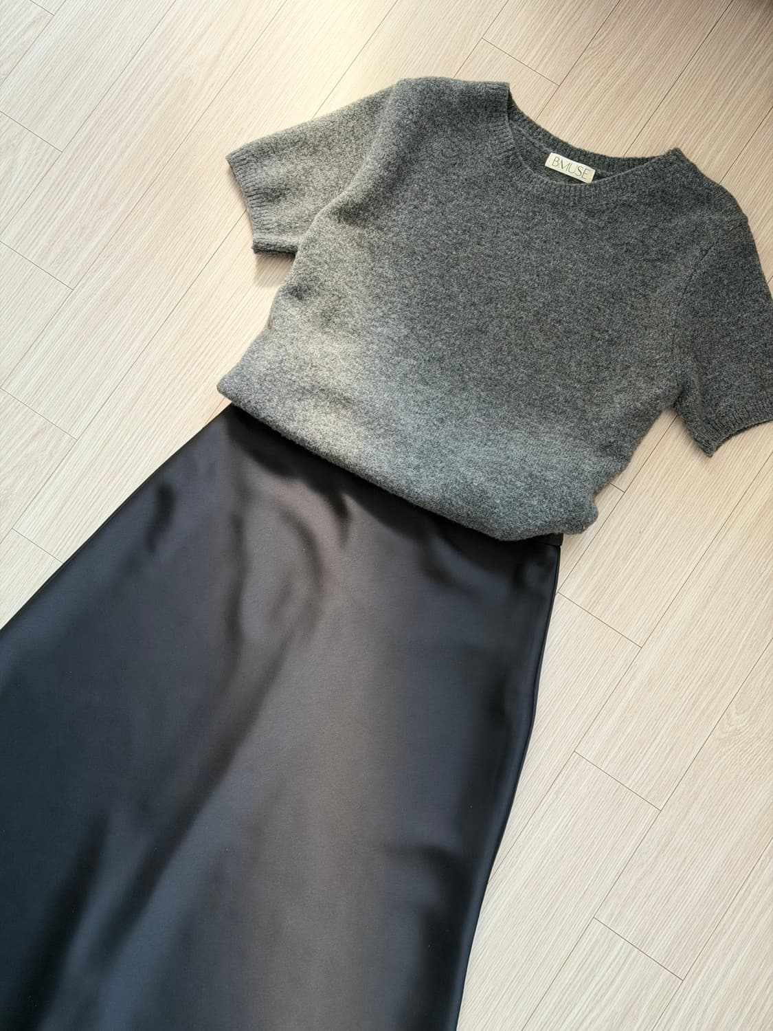 베뉴엣(비뮤즈)브릴니트 + 뮤 스커트 블랙 S 상품이미지3