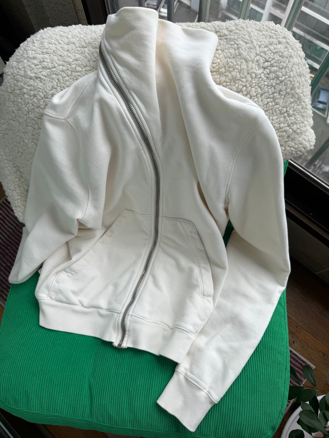 릭오웬스 다크쉐도우 사선 집업 s 상품이미지1