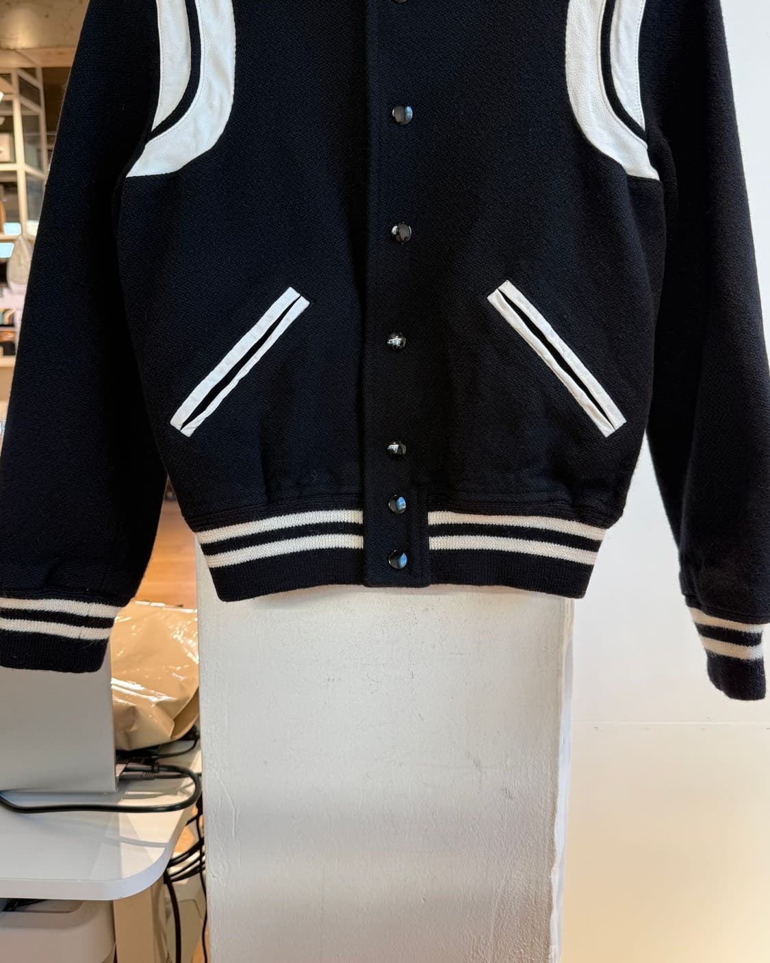 생로랑 블랙 울 테디 바시티 자켓 상품이미지6