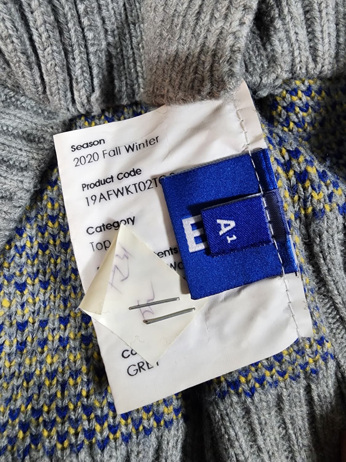 20fw 아더에러 블루썸 가디건 상품이미지4