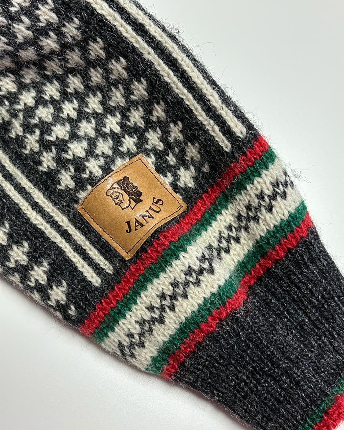 야누스 헤비울 니트 스웨터 상품이미지3